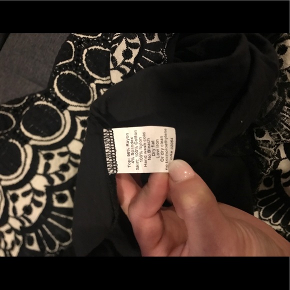 Weston wear crochet  dress - Picture 6 of 6